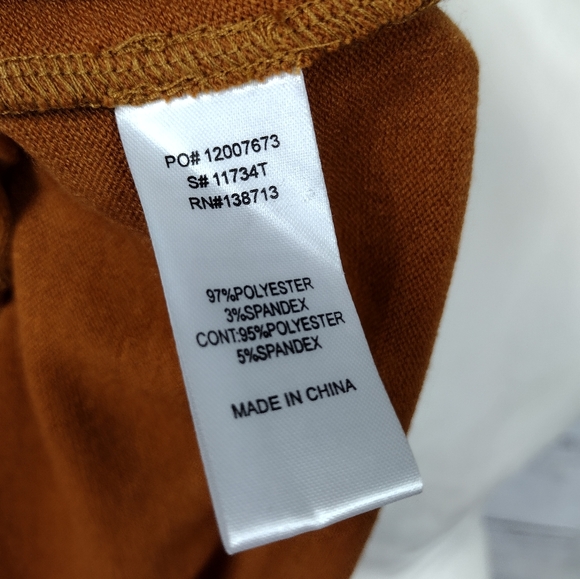 Doe & Rae Mock Neck Sweatshirt - Picture 8 of 10